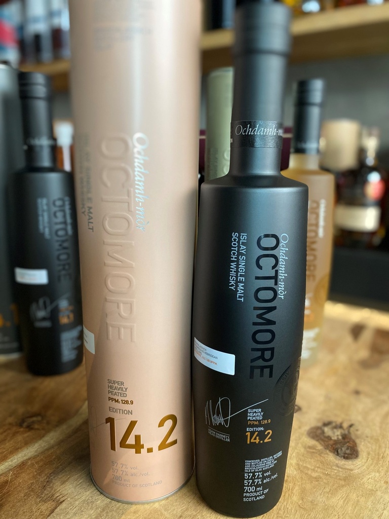 Octomore 14.2 128,9ppm 40% 1st Fill Oloroso HHs 16% 1st Fill Amarone 44% 2nd Fill Amarone 57,7%